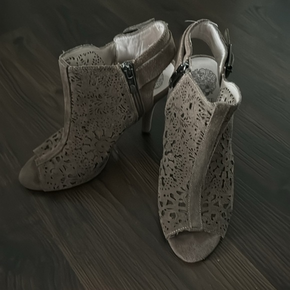 Vince Camuto Suede Heels - Picture 2 of 12